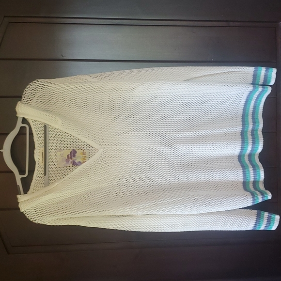 Nwt Eesome Boutique hooded pullover - Picture 1 of 3